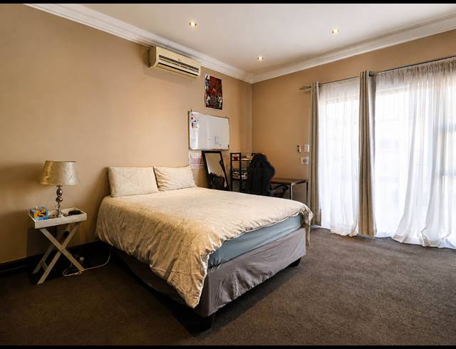 4 BEDROOM GOLF ESTATE FOR SALE IN BLUE VALLEY GOLF ESTATE